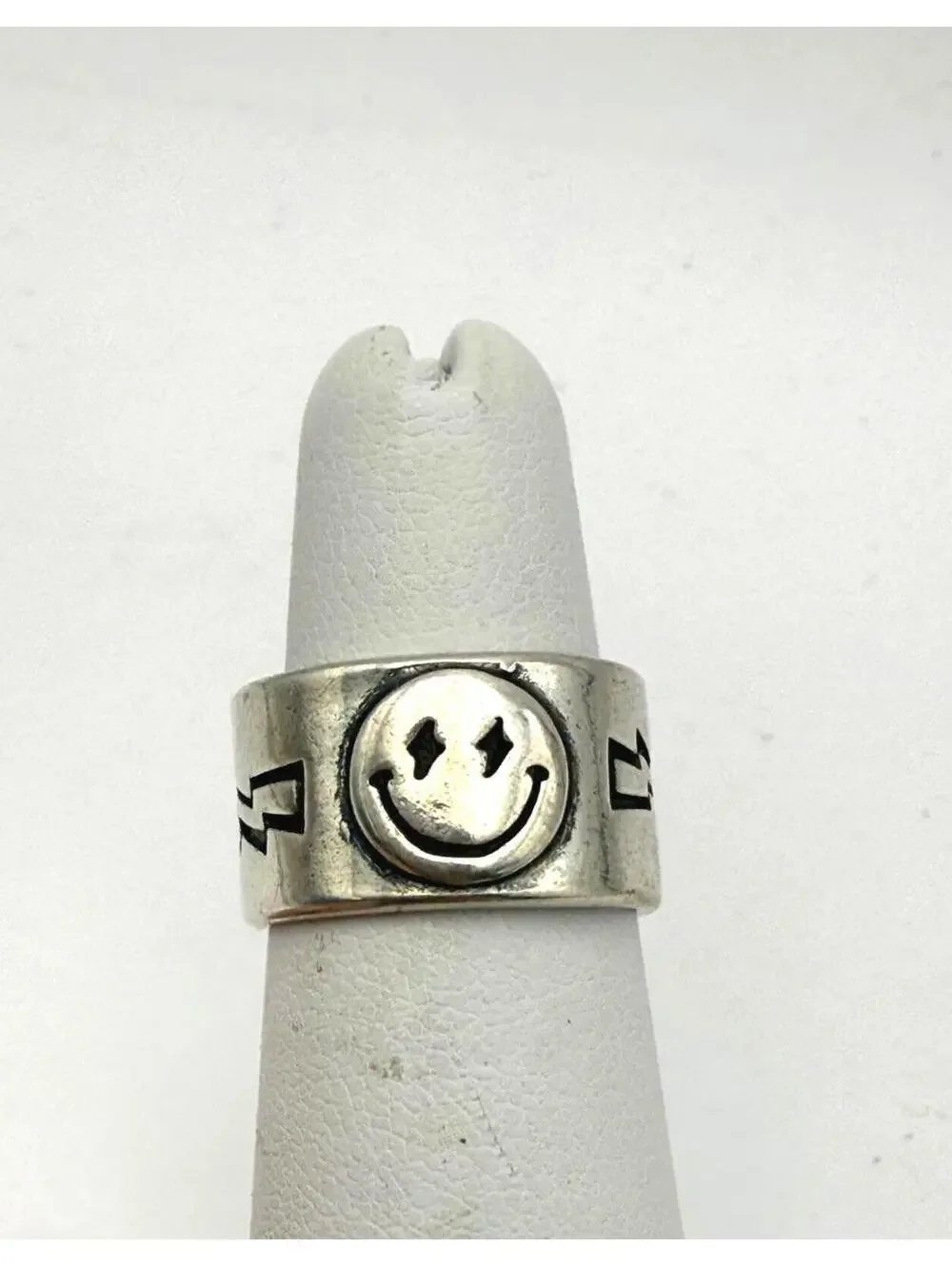 Silver Wide Band Ring with Smiley Face and Lightning Bolt Design Size 4.5